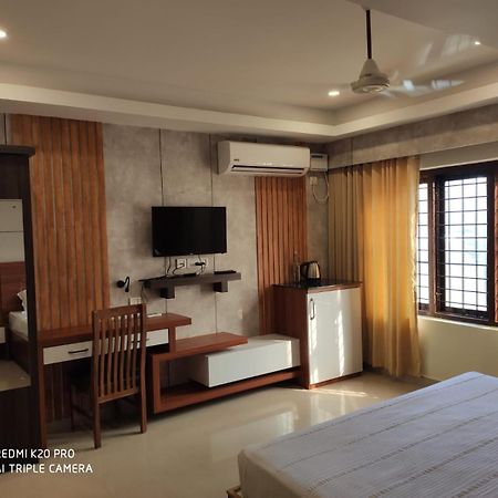 Hotel Sree Gokulam Apartments Guruvāyūr Dış mekan fotoğraf