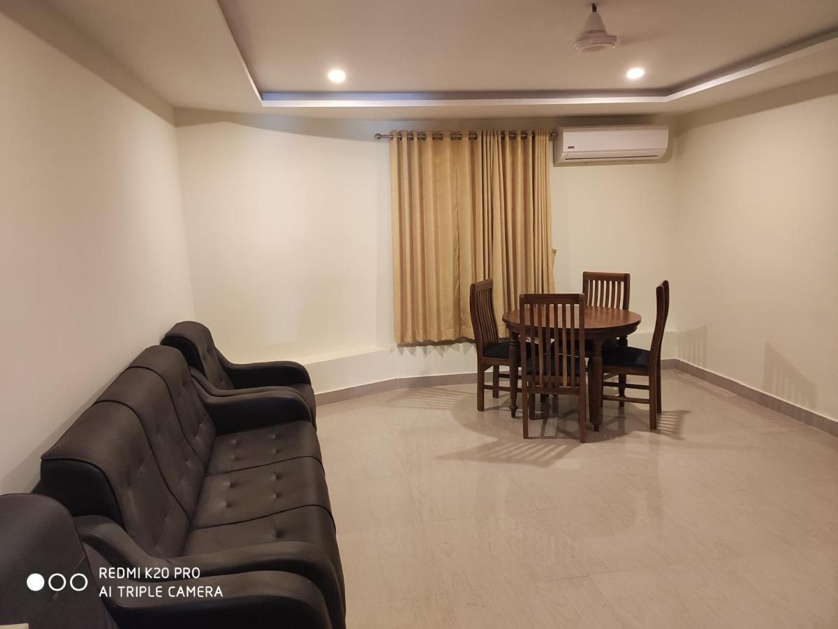 Hotel Sree Gokulam Apartments Guruvāyūr Dış mekan fotoğraf